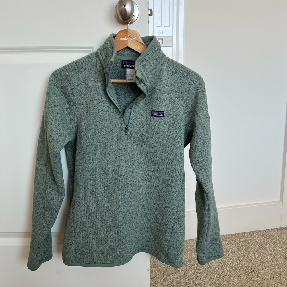 Patagonia Women’s 1/4 Zip Fleece